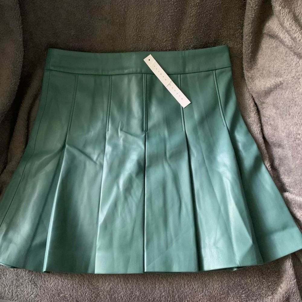 Susana Monaco Elegant Green Pleated Skirt